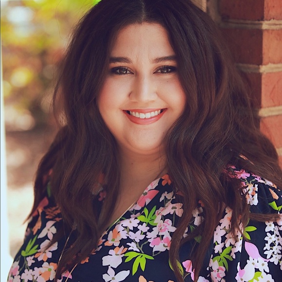 Meet your Posher, Meagan - Picture 6 of 8